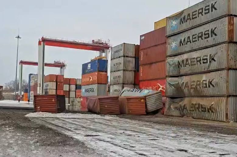 Наслідки удару російської балістичної ракети по порту в Чорноморську 15 січня 2026 року
