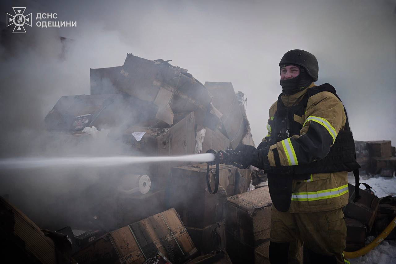 Наслідки удару російської балістичної ракети по порту в Чорноморську 15 січня 2026 року